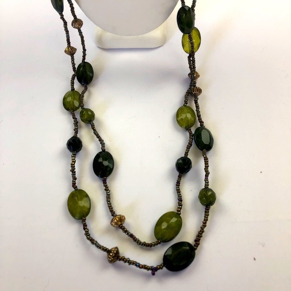 Necklace with Green and Gold - Picture 6 of 7